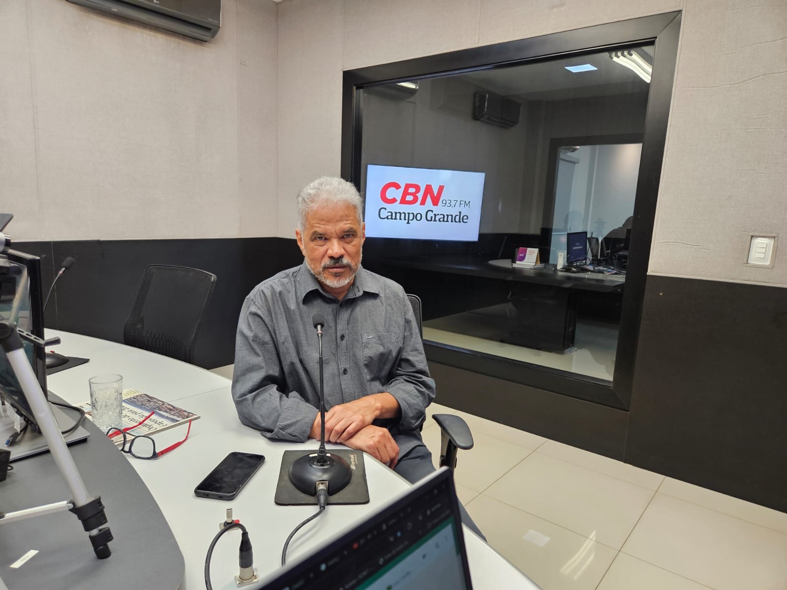 Colunista durante o Jornal CBN Campo Grande desta sexta-feira (6). | Foto: Karina Anunciato/CBN-CG