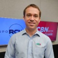 David Bronfman no estúdio da rádio CBN Campo Grande