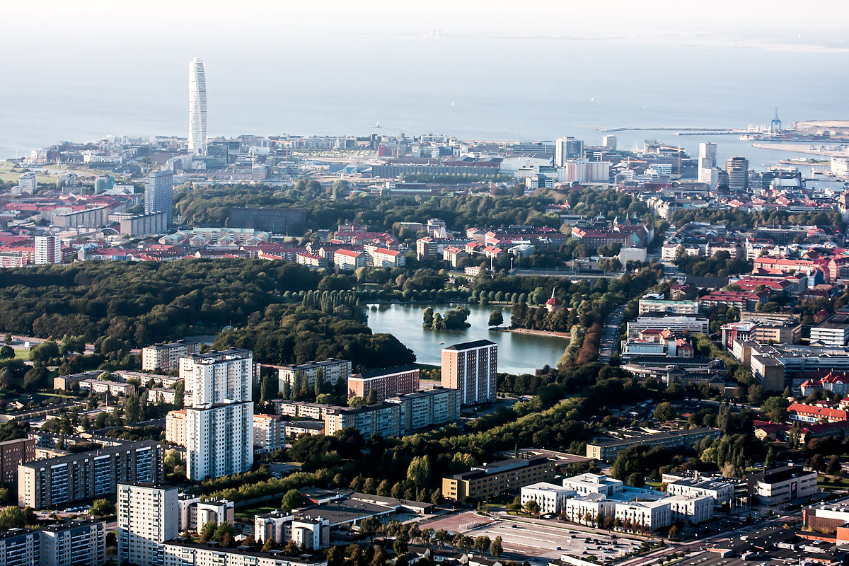 Malmö é uma cidade da Suécia, com população estimada de 362 mil habitantes