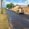 Prefeitura de Três Lagoas inicia recapeamento de trecho da Avenida Urias Ribeiro