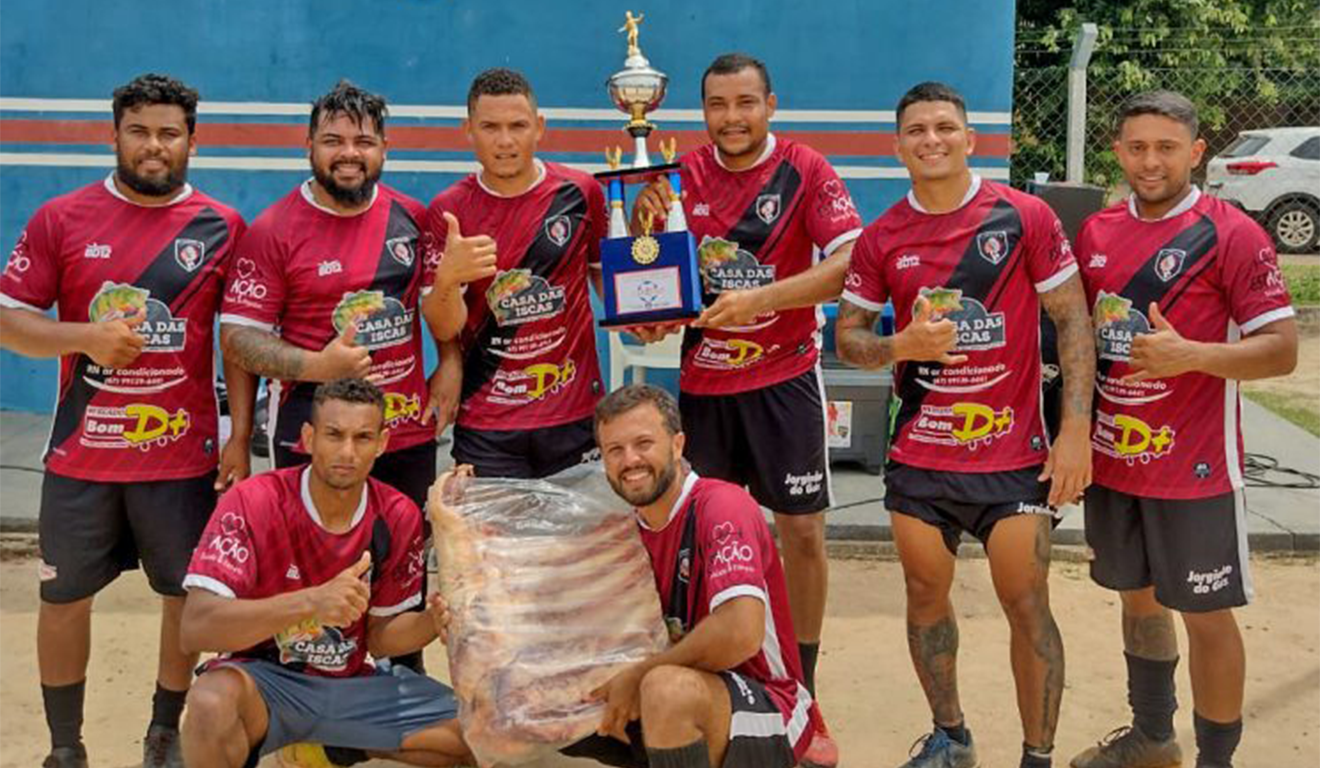 A equipe conquistou a vitória após superar todos os confrontos na etapa decisiva.