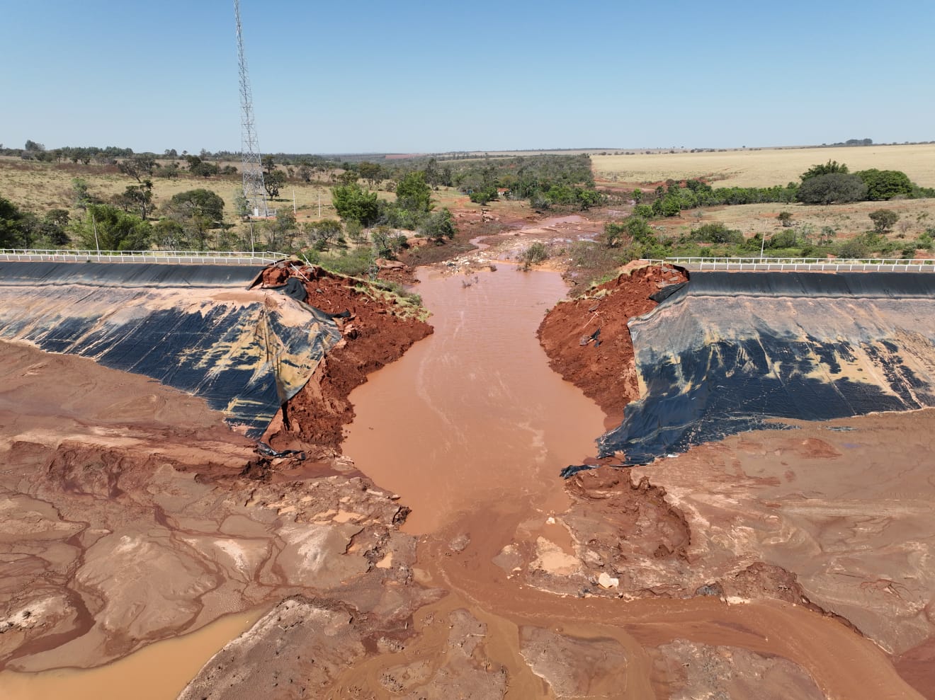 Barragem estourou no mês de agosto