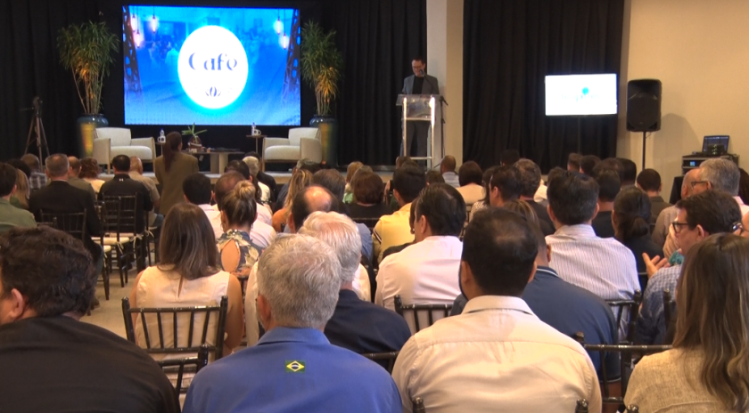 O Café com Negócios promove networking e discussões sobre o mundo dos negócios