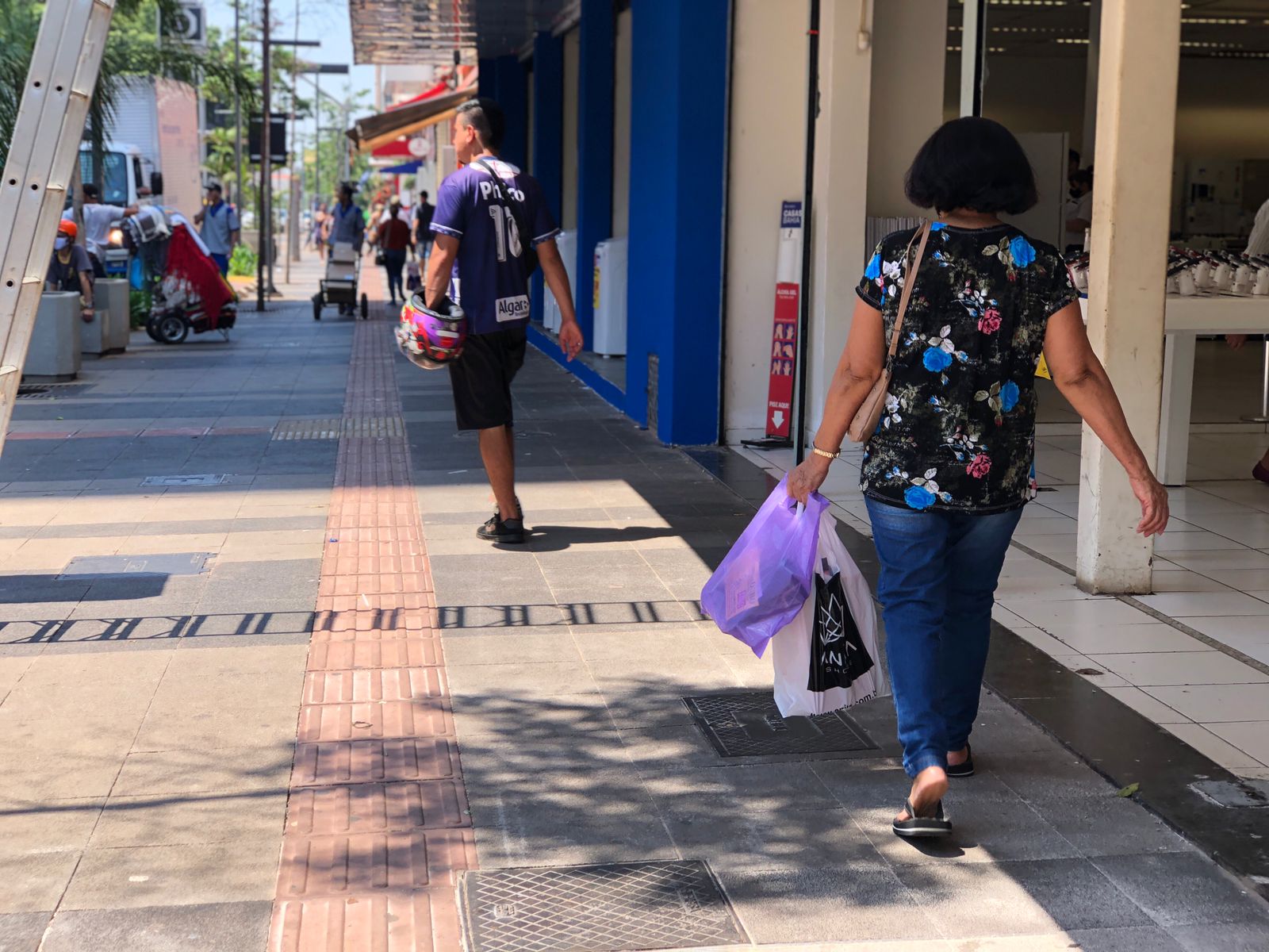 Comércio e Supermercados tem horários especiais no  último dia do ano | Foto: Arquivo/CBN-CG