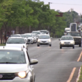 A cidade possui uma frota de 103 mil veículos, sendo a maioria composta por carros.