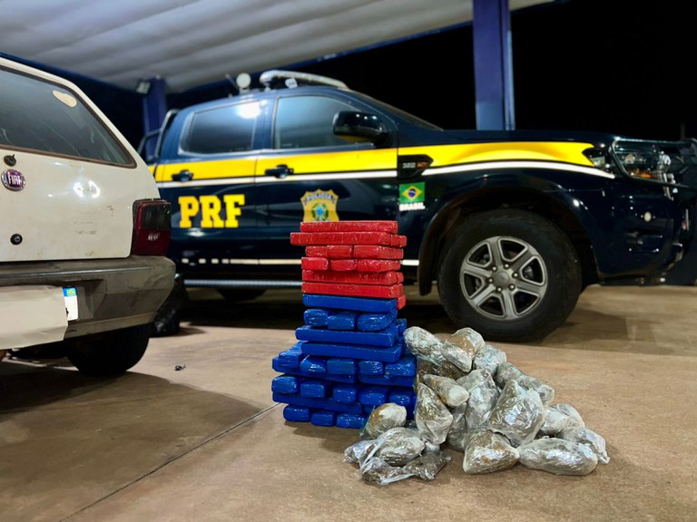 Foram apreendidos 44 Kg de maconha, 6 Kg de skunk e 200 gramas de haxixe.