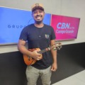 Cantor e compositor, Andinho Castro, nos estúdios da Rádio CBN Campo Grande