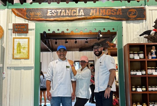 Lucas Caslu, Pamela Tello e Paulo Machado