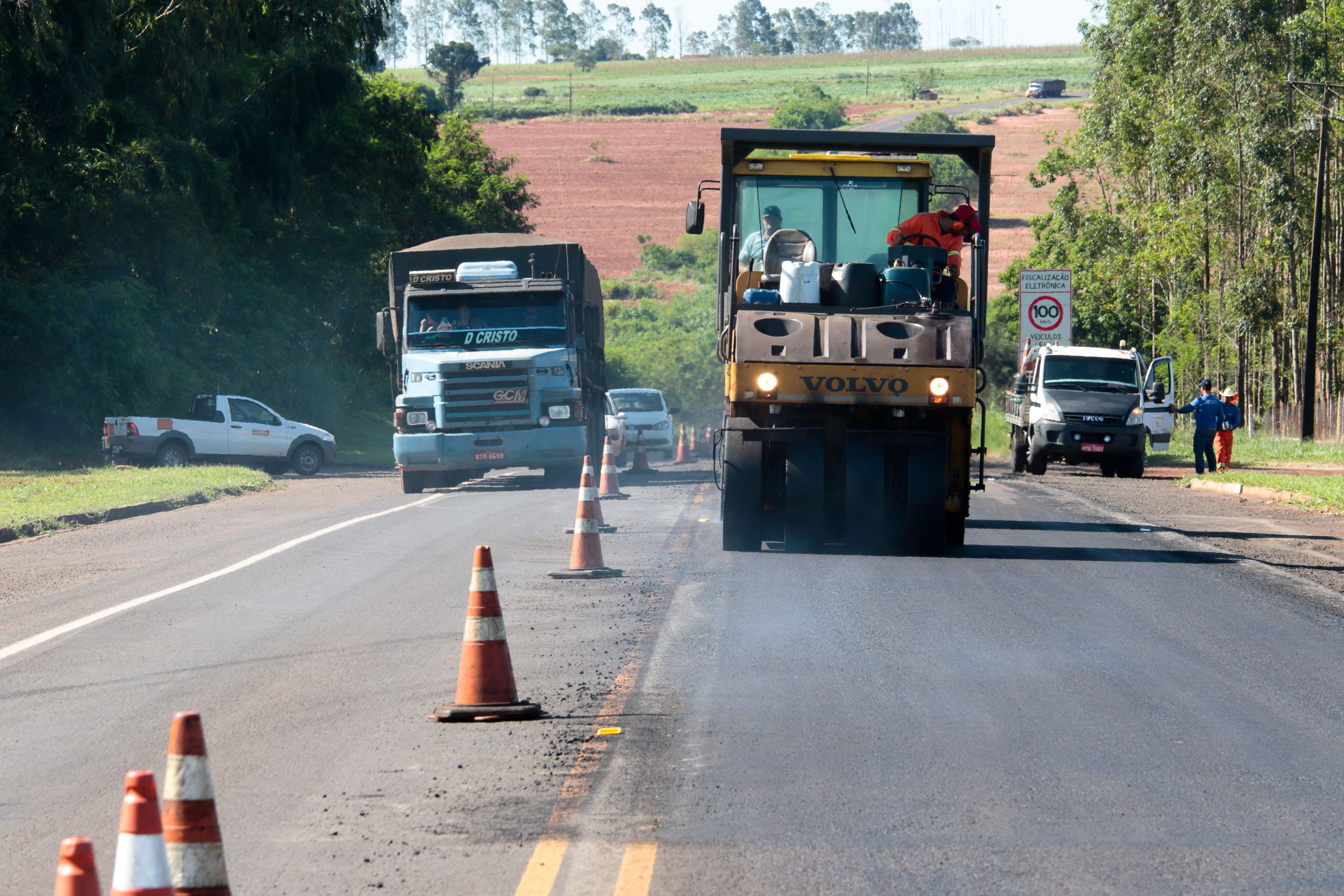 BR-163 tem sete pontos de pare-e-siga nesta terça-feira