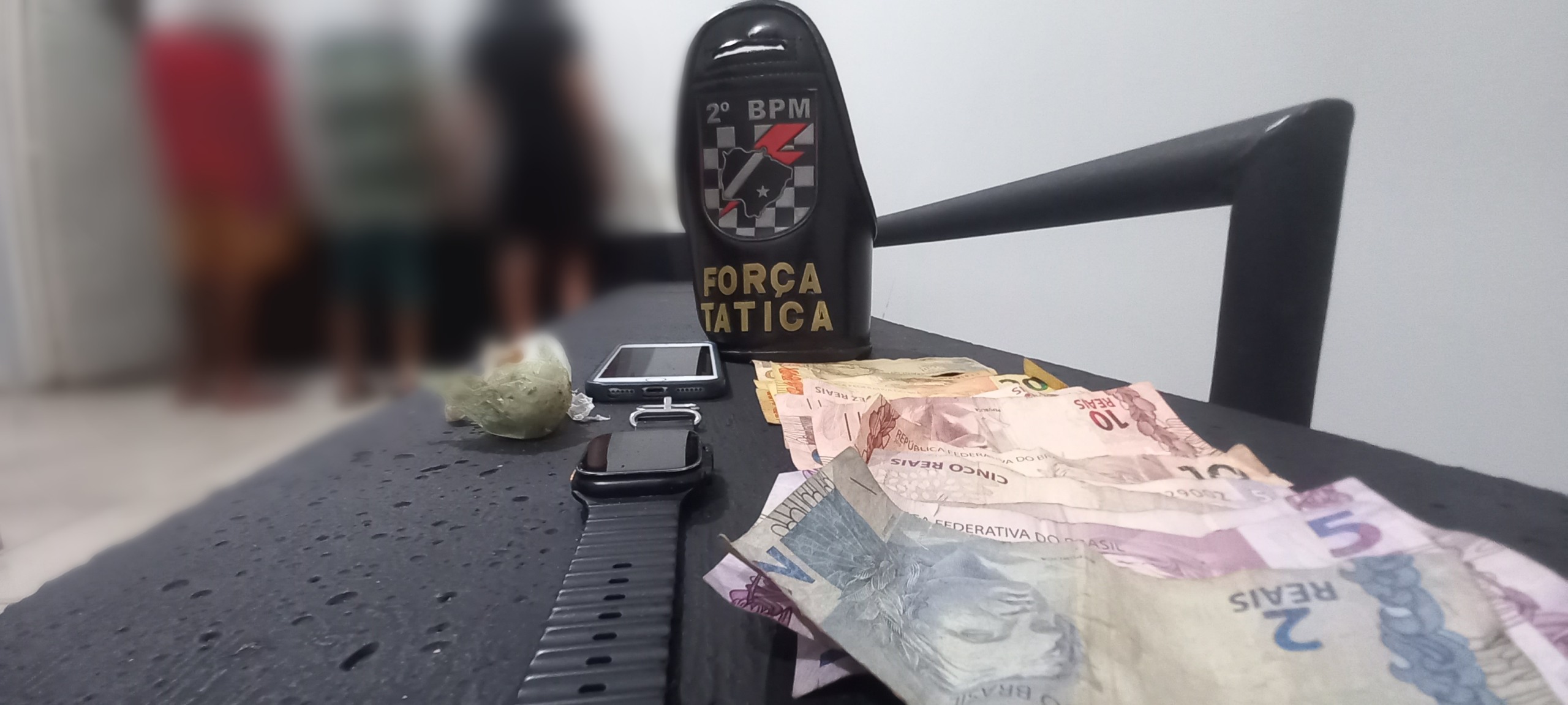 Força Tática flagra trio com drogas no Paranapungá