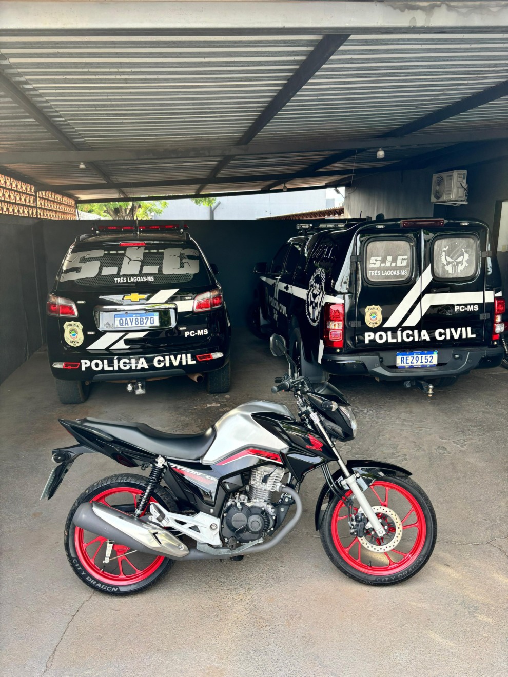 Vítima ficou sem moto e sem o dinheiro | Divulgação/Polícia Civil