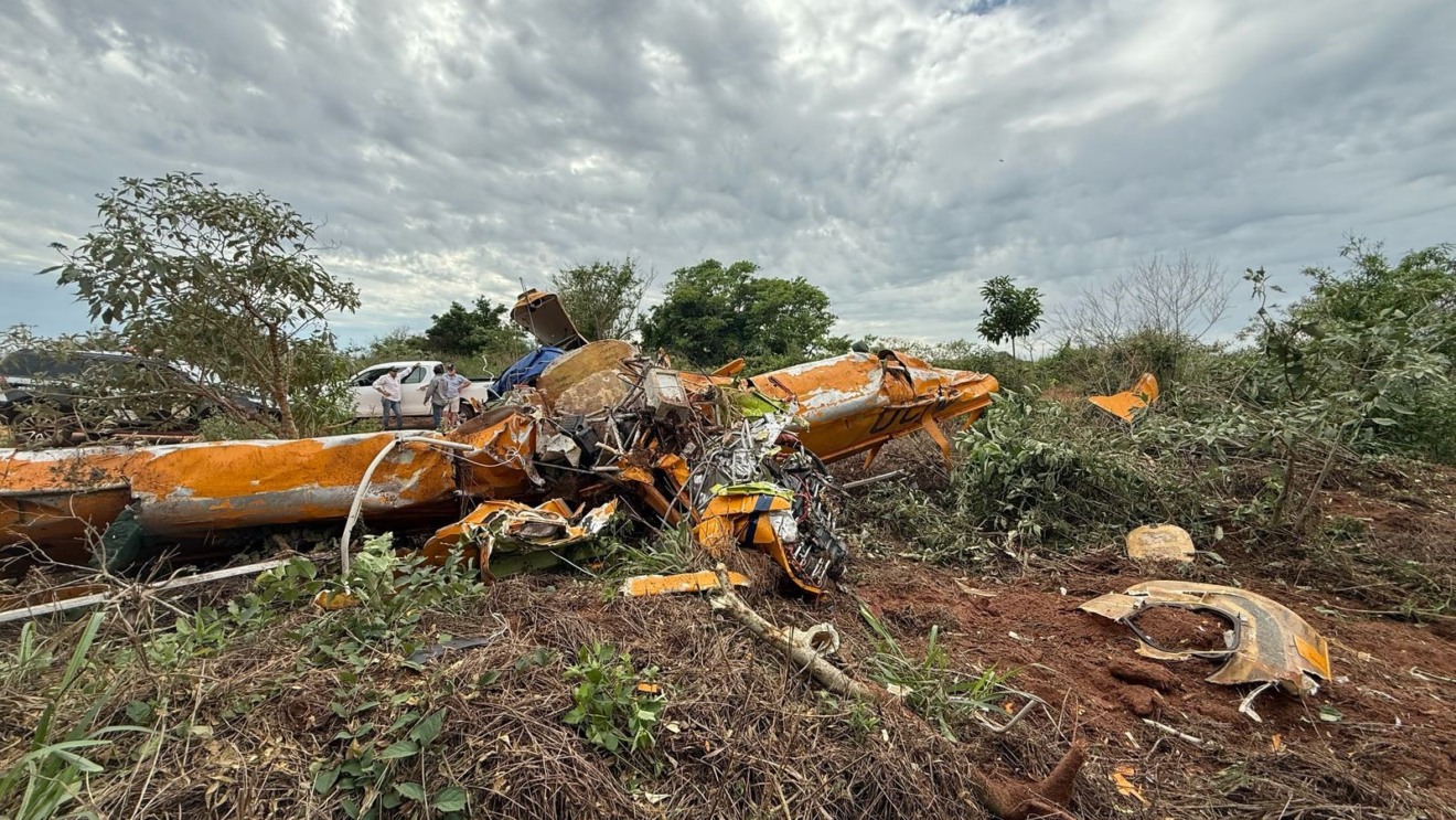 Destroços da aeronave em Iguatemi