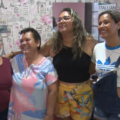 Filha reencontra mãe e a irmã que não conhecia após 34 anos