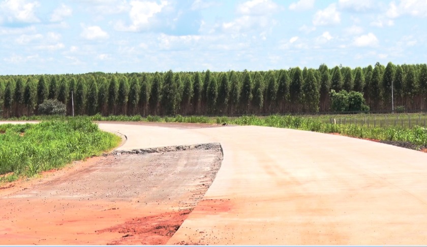 No lado norte da cidade o trecho já recebeu pavimentação em concreto