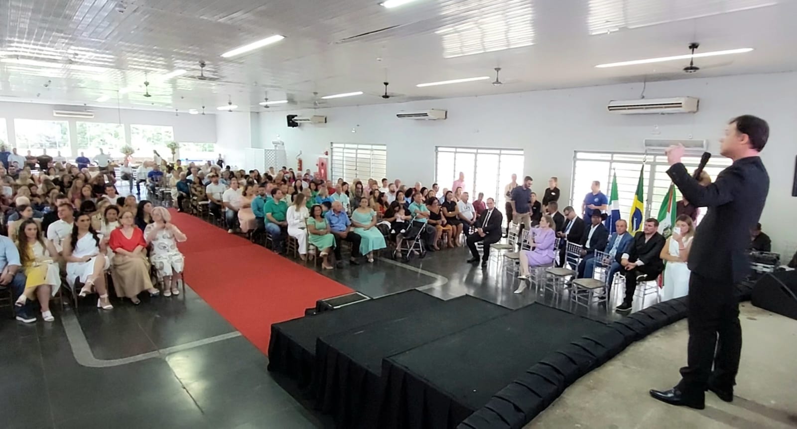 Prefeito > Maycol Queiroz durante o discurso de posse no dia 1º de janeiro