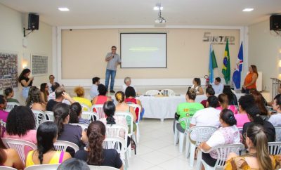 Nesta segunda-feira (24), o prefeito de Três Lagoas, Cassiano Maia, reuniu-se com representantes da educação- Foto: divulgação