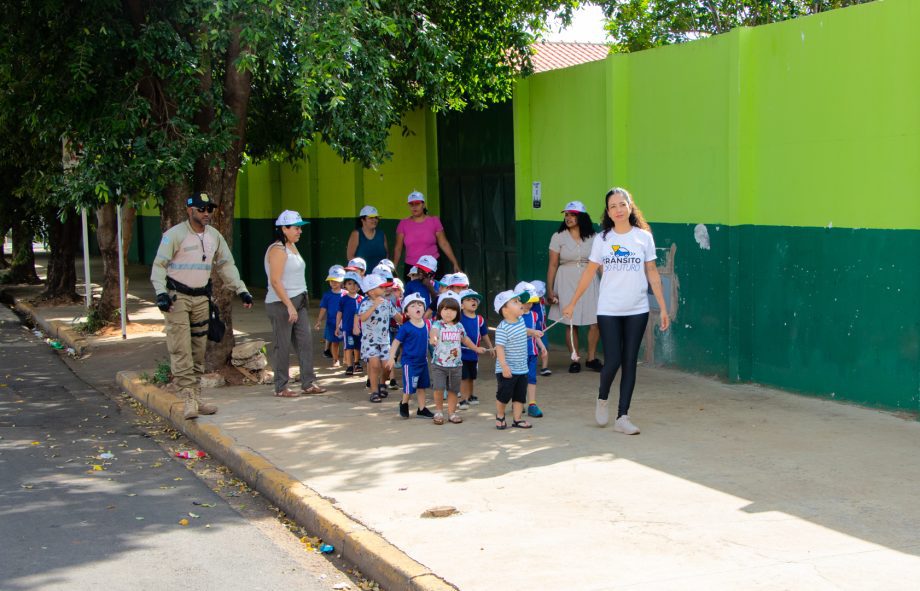 Prefeitura de Três Lagoas lança campanha de trânsito para o retorno às aulas