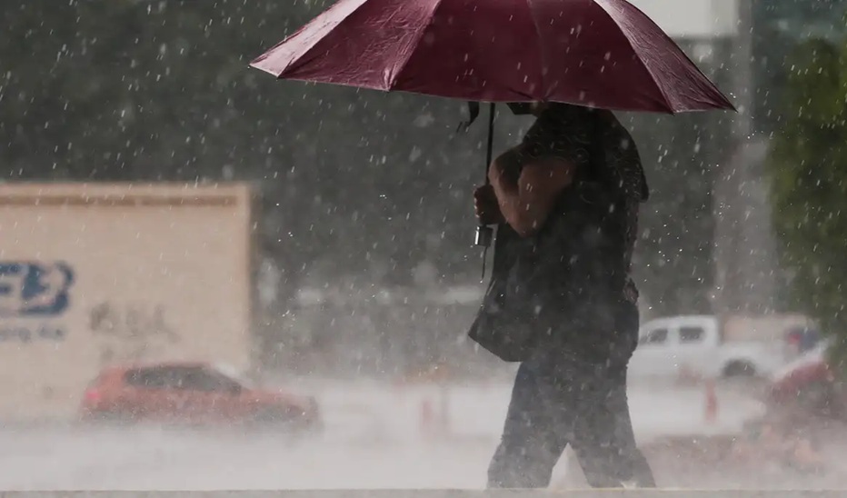 Chuva deve atingir a cidade durante a tarde e a noite / Reprodução/Marcelo Casal Jr./Agência Brasil