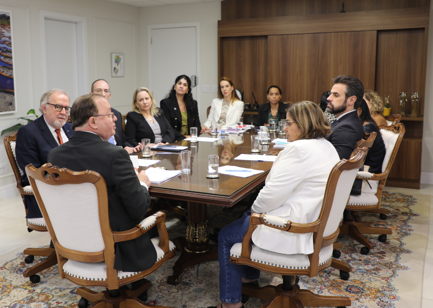 Ministra durante reunião no TJMS - Foto: Divulgação/TJMS