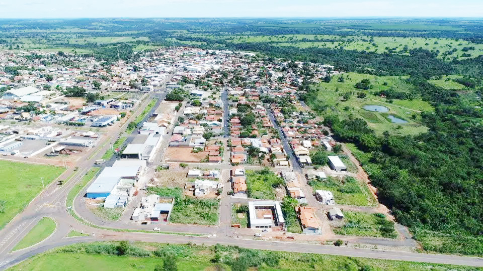 Fábrica de celulose da Arauco movimenta e aquece a economia em Inocência.