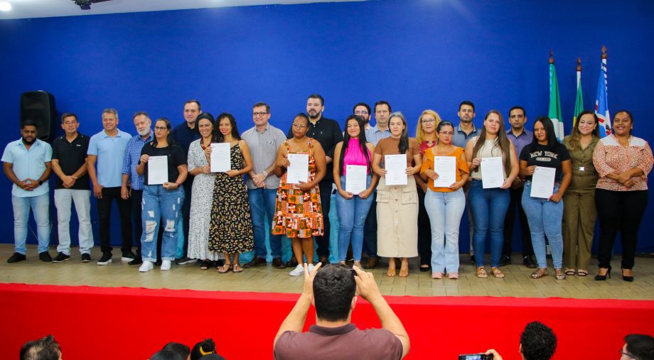 Novos servidores da educação tomam posse em Três Lagoas