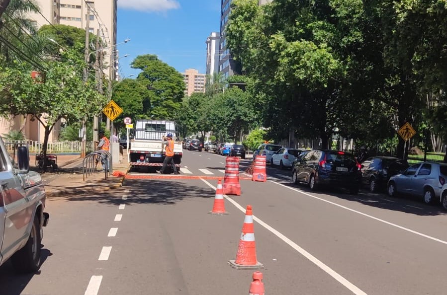 Obras alteram trânsito no entorno da Praça Belmar Fidalgo