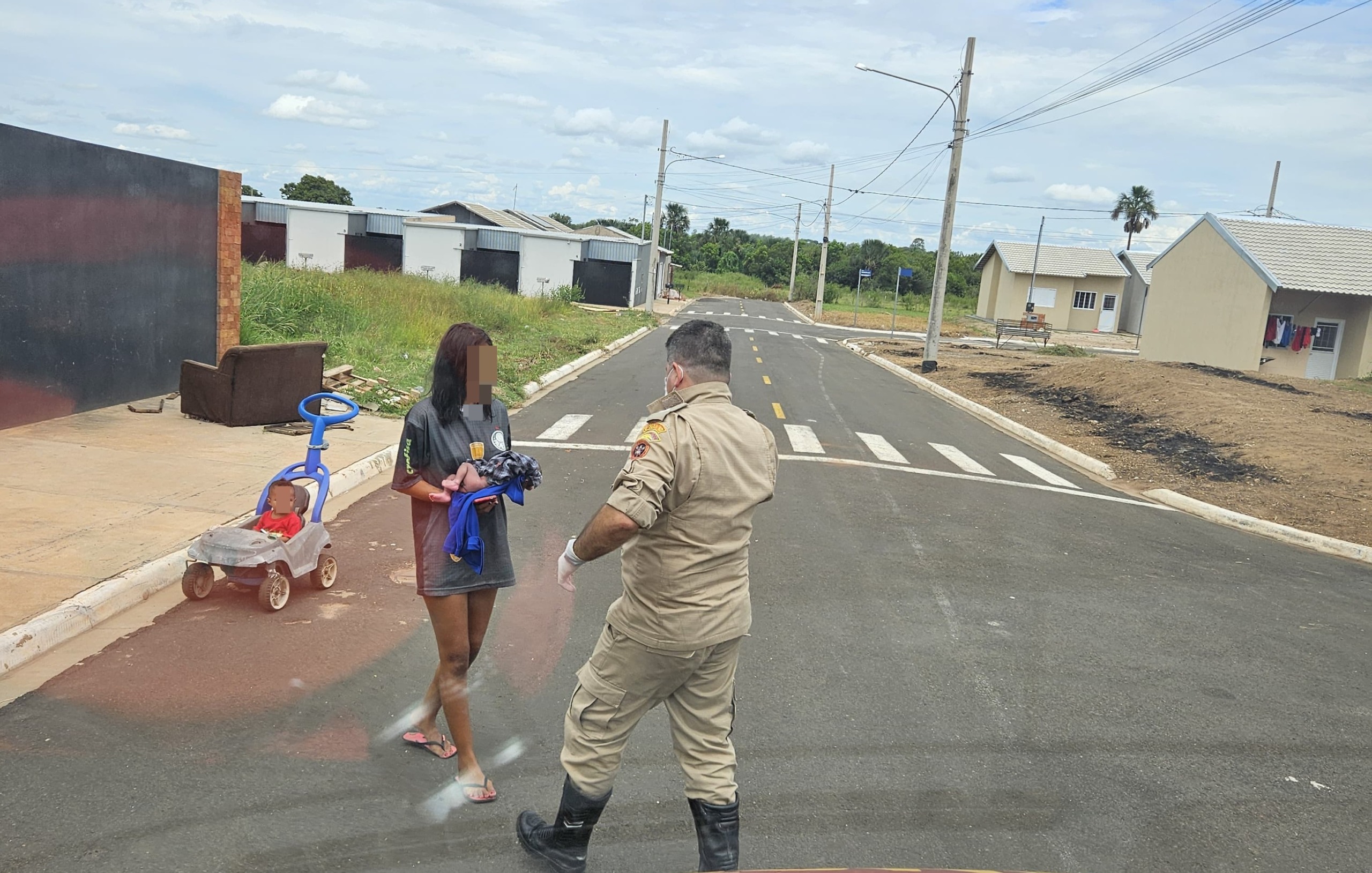 Jovem que encontrou e acionou os bombeiros é procurada para prestar mais esclarecimentos (Foto: Corpo de Bombeiros) 