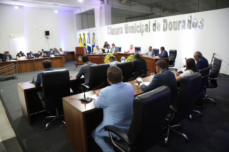 Sessão solene está marcada para às 15h, desta segunda-feira.