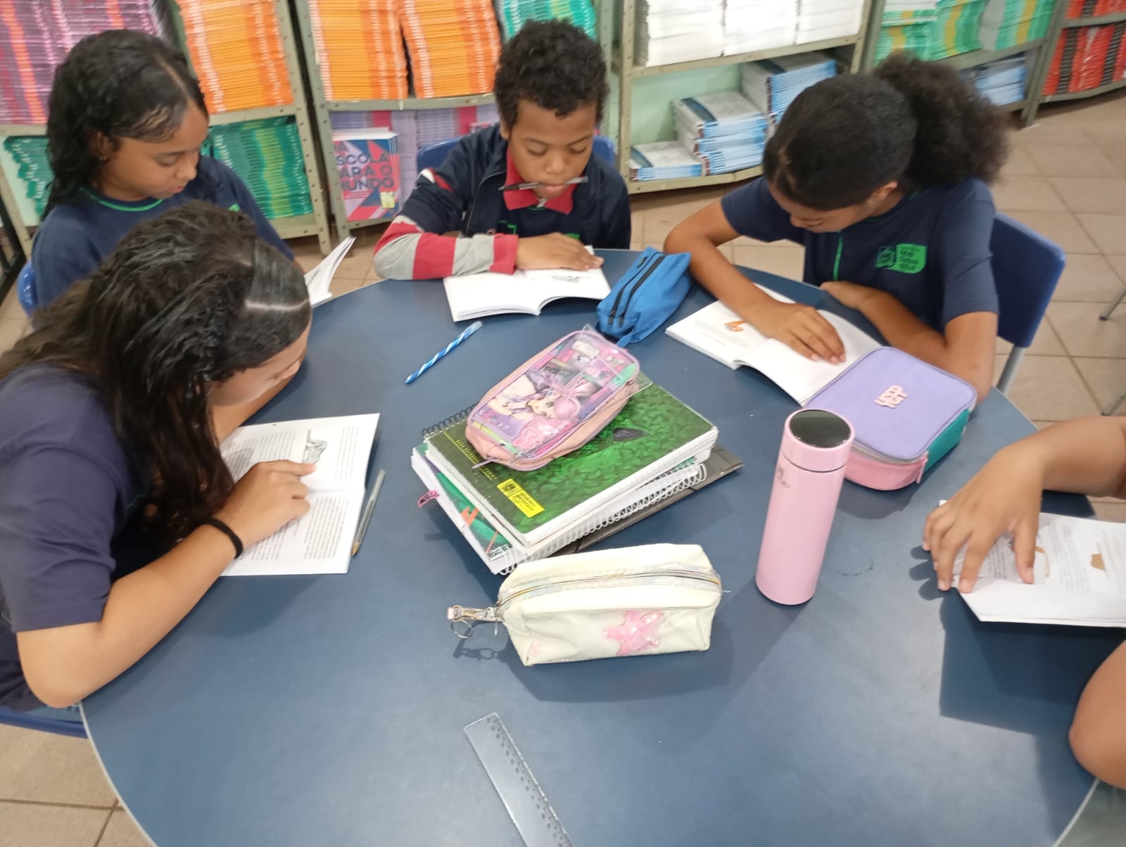 Escola em Três Lagoas promove projeto para destacar mulheres na ciência