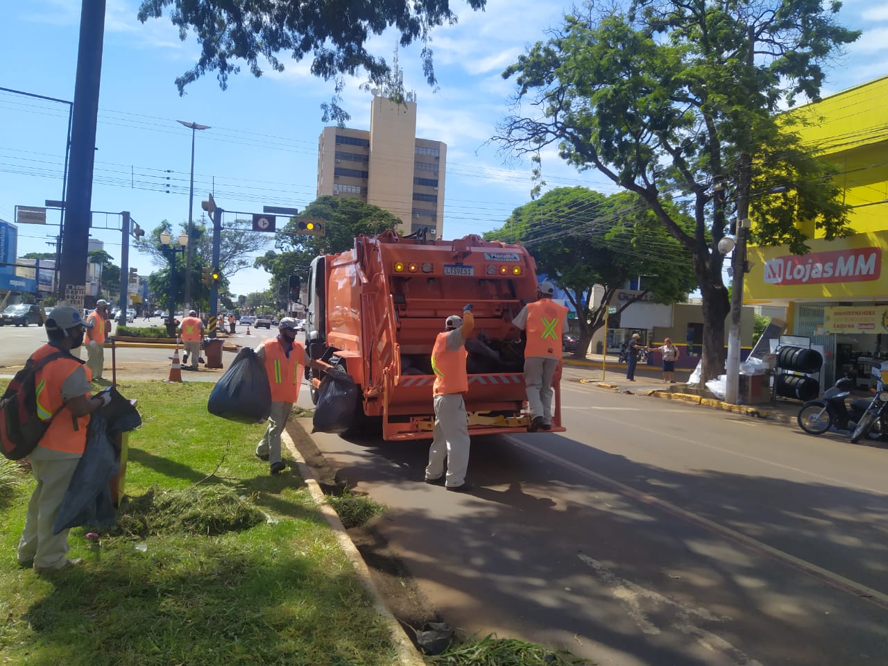 A coleta de lixo funcionará normalmente durante todos os dias de carnaval (Reprodução Assecom)