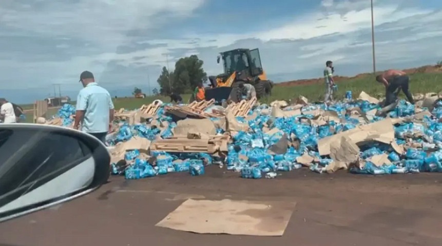 Acidente acontece na Rodovia BR-463, que liga Dourados à Ponta Porã / Foto: Reprodução/Redes Sociais