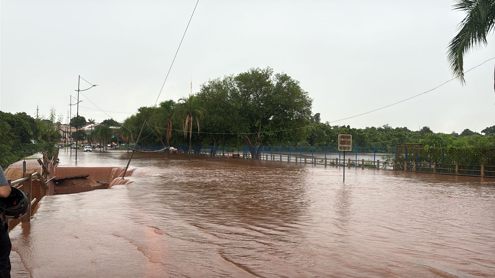 Local foi muito afetado durante a chuva desta terça-feira (18). Foto: Redação/RCN67