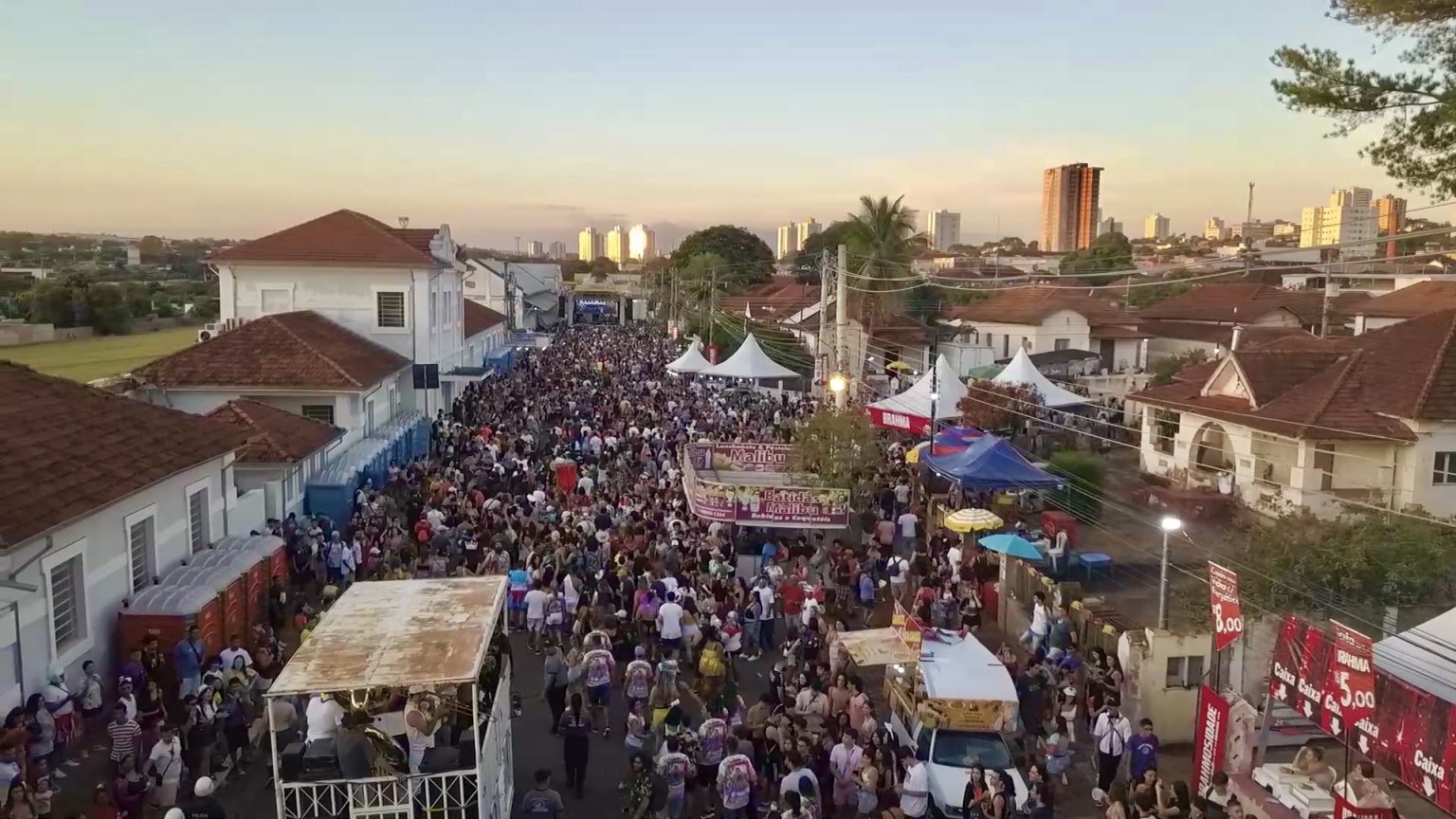 Carnaval da Capital conta com programação exclusiva todos os anos na Esplanada Ferroviária - Foto: Reprodução/PMCG