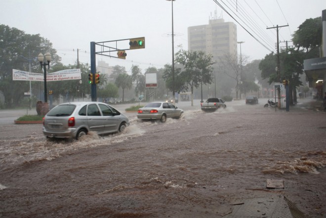 Chuva deve atingir Dourados durante a tarde e a noite / Foto: Arquivo/Hédio Fazan/Reprodução