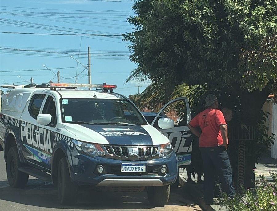 Momento da captura de homem acusado de agressão à amásia (Foto: Divulgação)