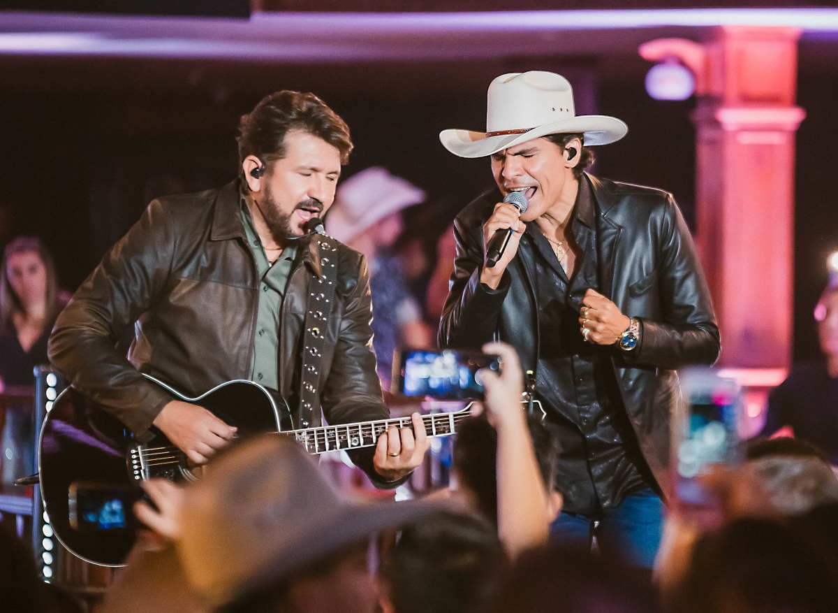 Dupla sertaneja Jads e Jadson fará apresentação na Festa da Páscoa em abril em Dourados. (Foto Divulgação) 