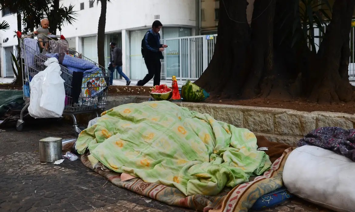 Número de pessoas em situação de rua aumenta em Três Lagoas e gera preocupação