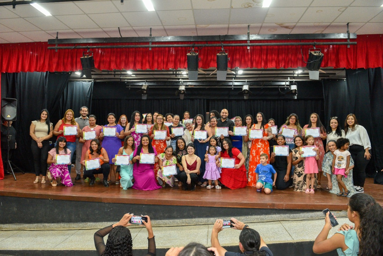 Iniciativa tem se mostrado eficiente na inserção das participantes no mercado de trabalho, com 60% das alunas sendo encaminhadas para vagas de emprego após fim do curso - Foto: Divulgação/Prefeitura de CG
