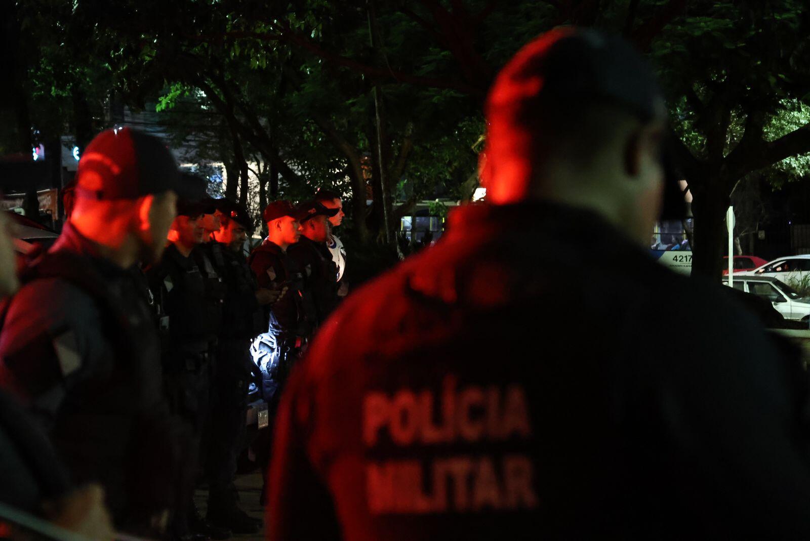 Policiais e guardas civis durante o lançamento da operação - Foto: Reprodução/ Madu Livramento