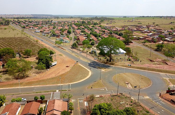 Os salários variam de R$ 1.518,00 a R$ 8.498,91, com jornadas de 20 a 40 horas semanais - Foto: Reprodução/Governo de MS