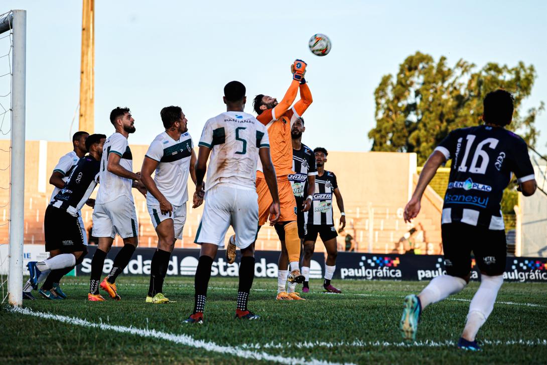 Partida no Jacques da Luz foi movimentada, com quatro gols e outras oportunidades para os dois lados-Foto: Reprodução/ Yasmin Soares