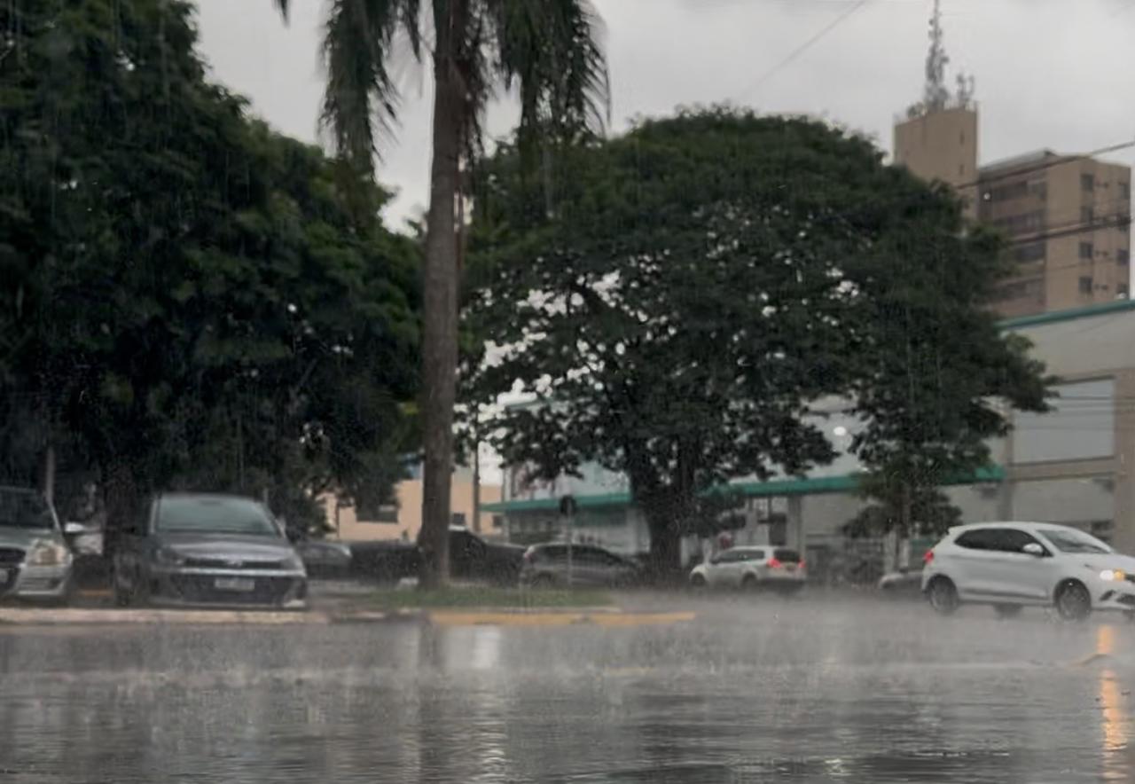 A previsão para hoje, é de pancadas de chuva com trovoadas isoladas ao longo da tarde e noite / Foto: Jhonatan Xavier/RCN67