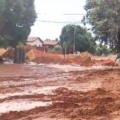 TVC na Rua: moradores reclamam de rua intransitável no Jardim das Violetas após chuva