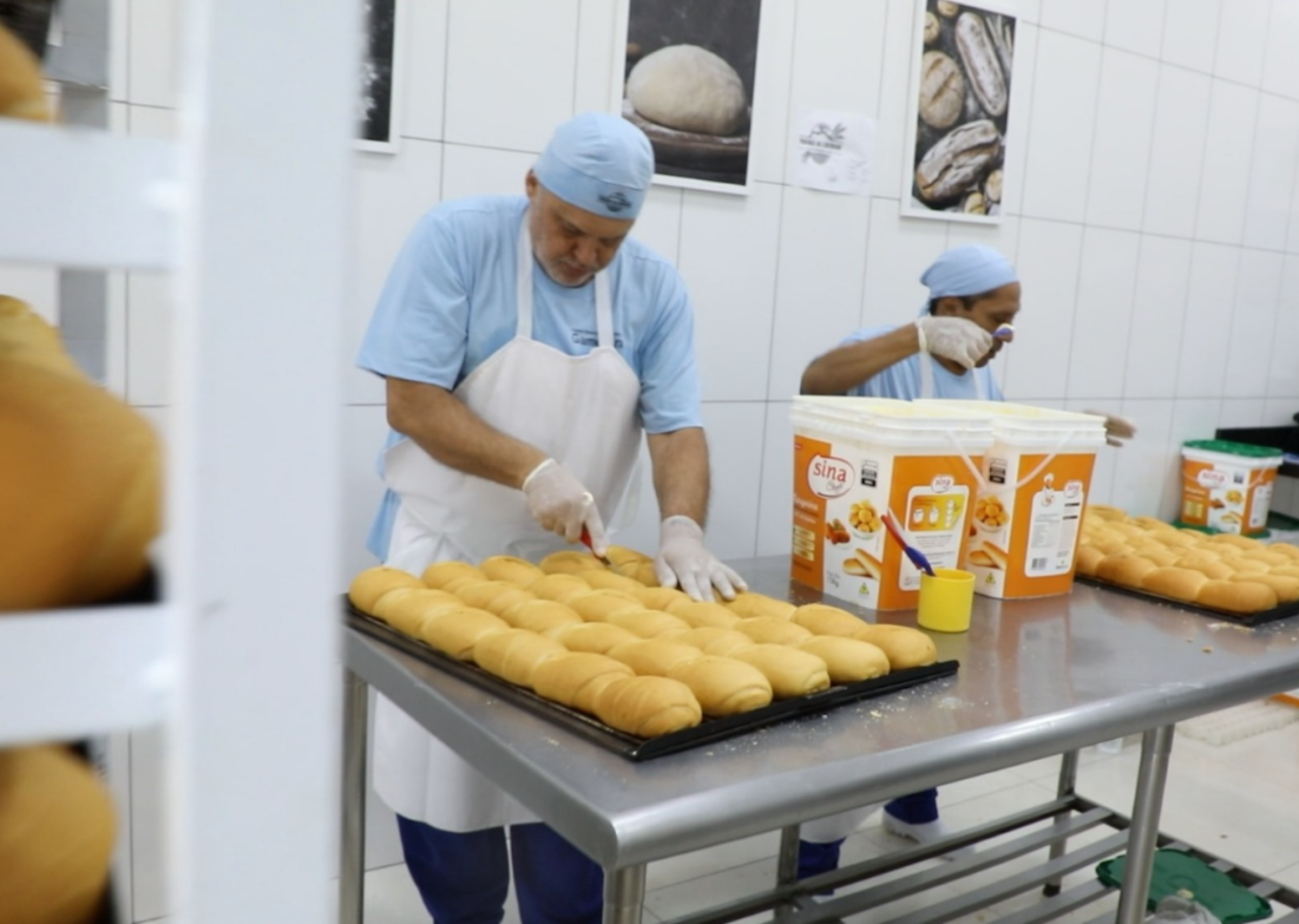 Iniciativa funciona com mão de obra prisional e já distribuiu 32 toneladas de alimentos na capital desde 2021 - Foto: Divulgação/TJMS