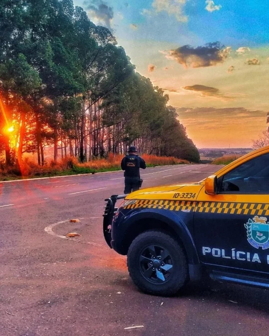 Amigo foi ajudar motorista sem CNH e acabou preso por CNH comprada: Divulgação/Polícia Militar Rodoviária 