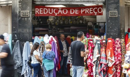 CNI reduz projeção de crescimento do PIB para 2,3% e alerta para desaceleração econômica