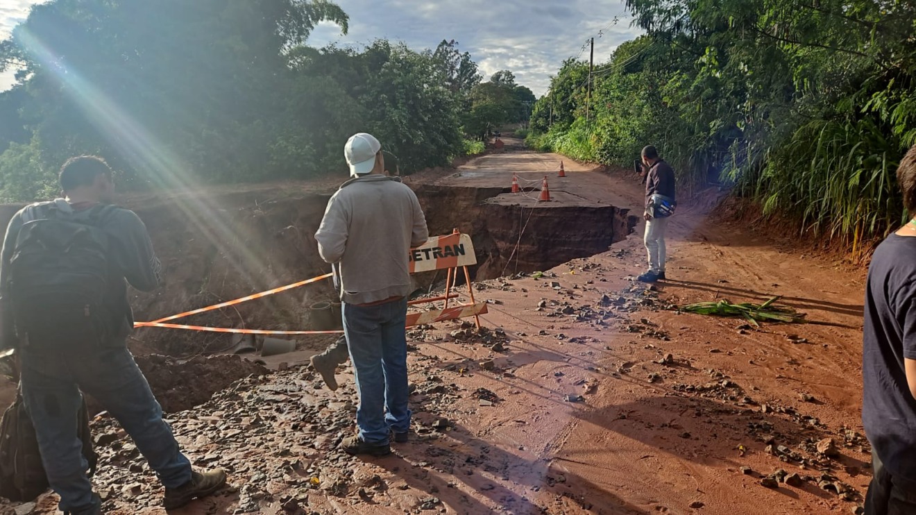 As chuvas intensas resultam em problemas na mobilidade de pessoas que passam pela Chácara dos Poderes - Foto: Arquivo RCN67