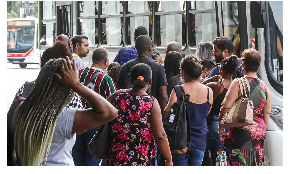 O recorde anterior era de 2014, quando a taxa de desocupação no período marcou 7,2%. Em 2024, o índice era de 7,9%. Foto: Reprodução/Agência Brasil