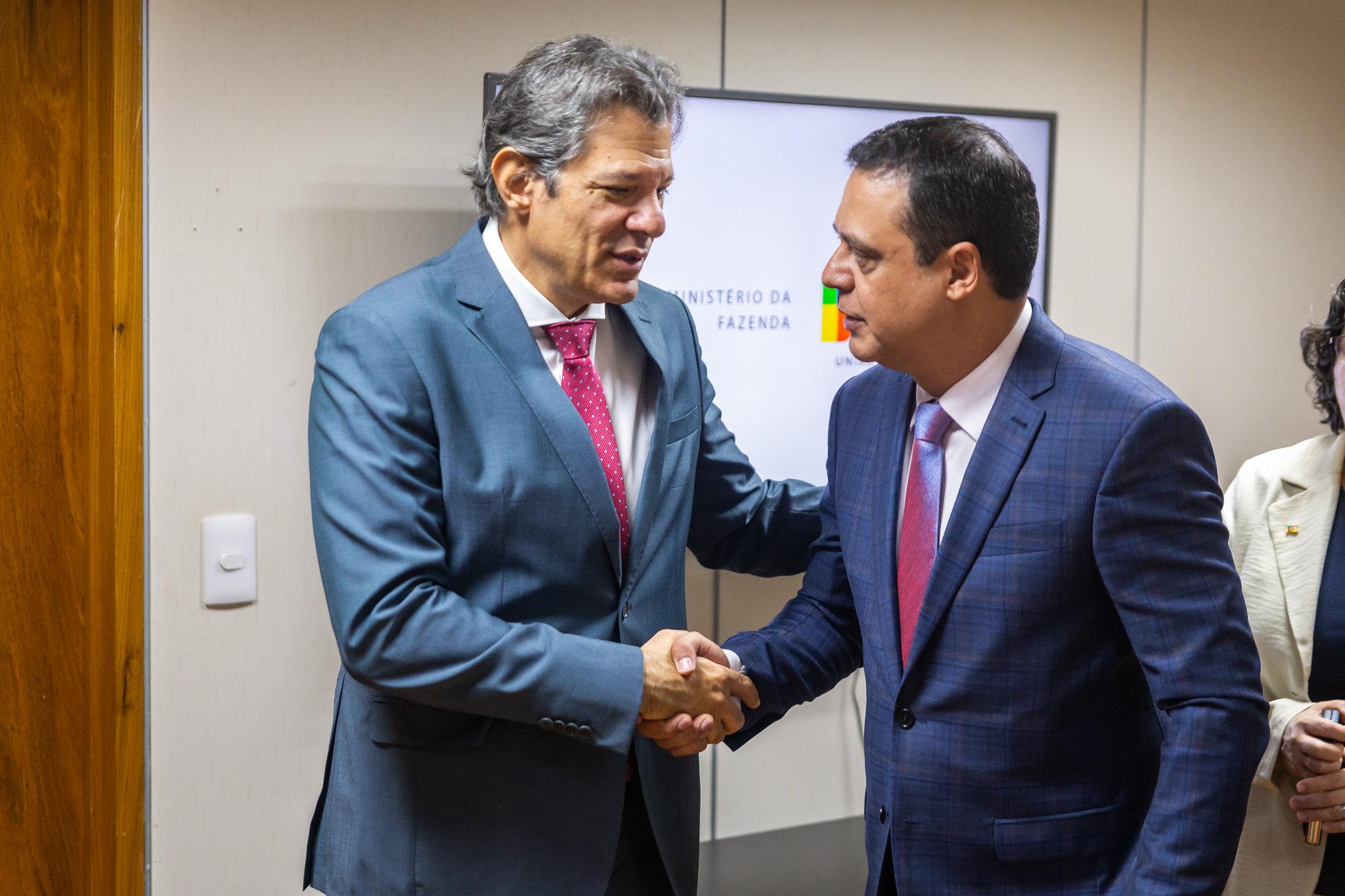 Secretário Flávio César em reunião com Fernando Haddad sobre isenção do IR