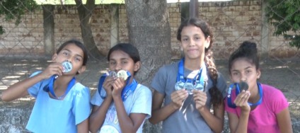 A busca por mais medalhas continua durante o treinamento das pequenas atletas - Foto: Arquivo/RCN67